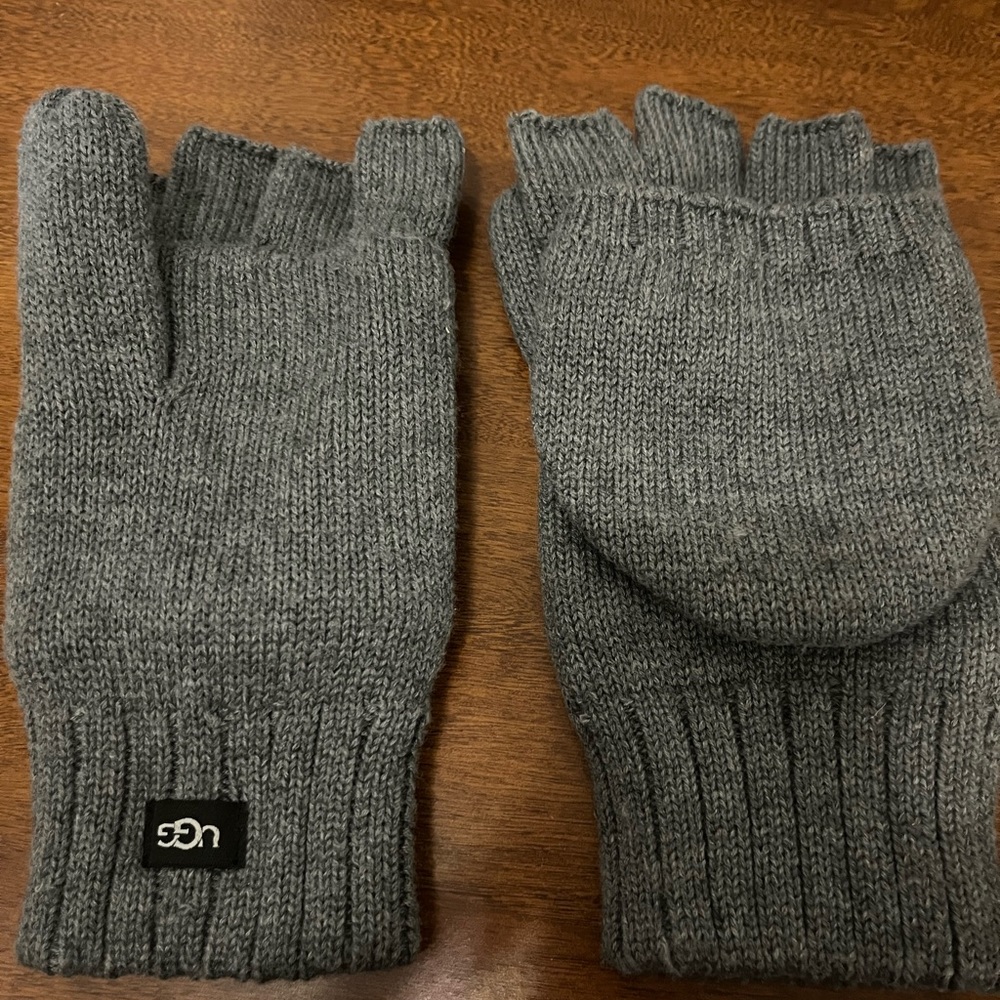 Uggs Mittens 🧤